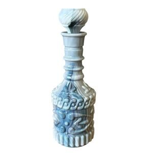 Vintage 1972 Jim Beam Kentucky Derby Decanter Blue Gray Glass Textured